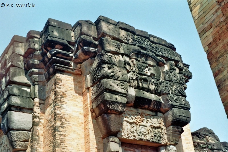 Prasat Wat Sa Kamphaeng Yai