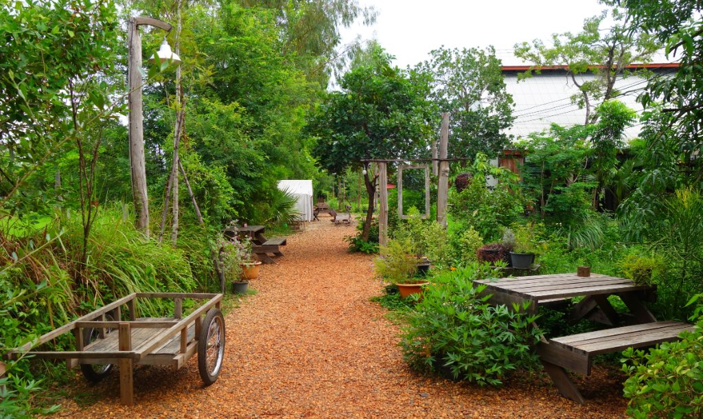 Barn Na Cafe 4.JPG