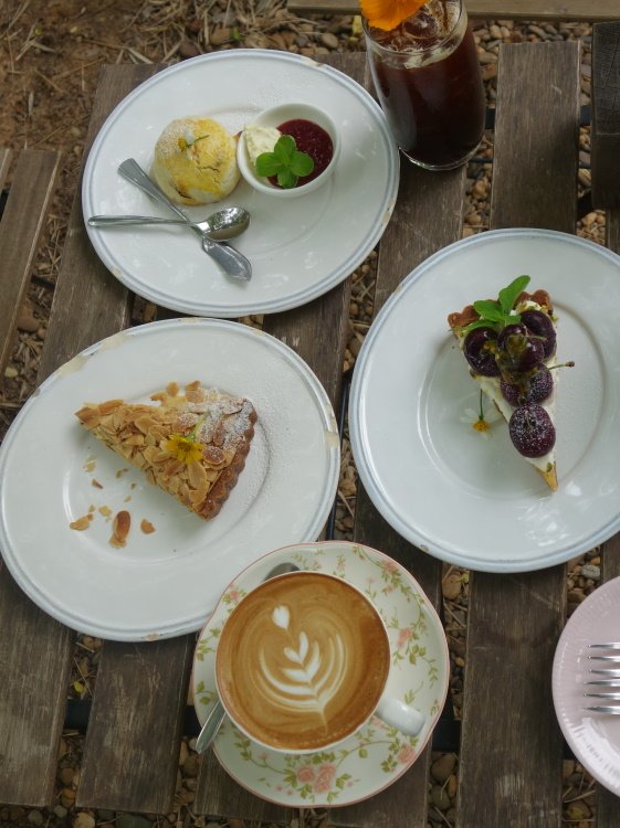Barn Na Cafe 13.JPG