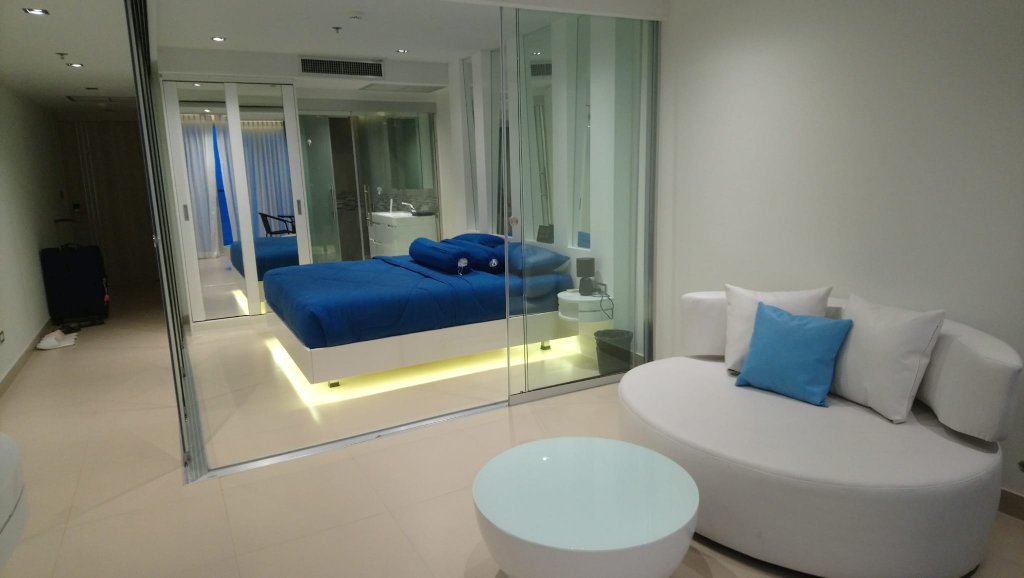 WhatsApp Image 2019-11-01 at 22.22.33.jpeg