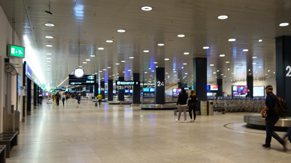 ZRH Flughafen 2.JPG