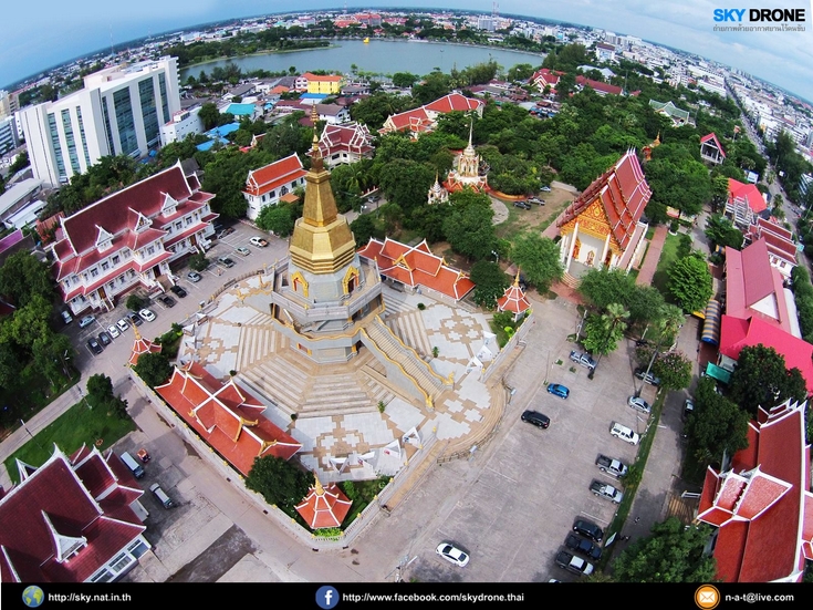 wat Photisomphon_980_551.jpg