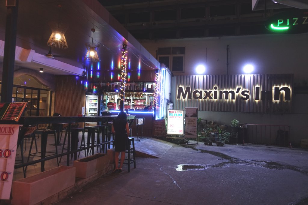 Maxims Inn XX.JPG