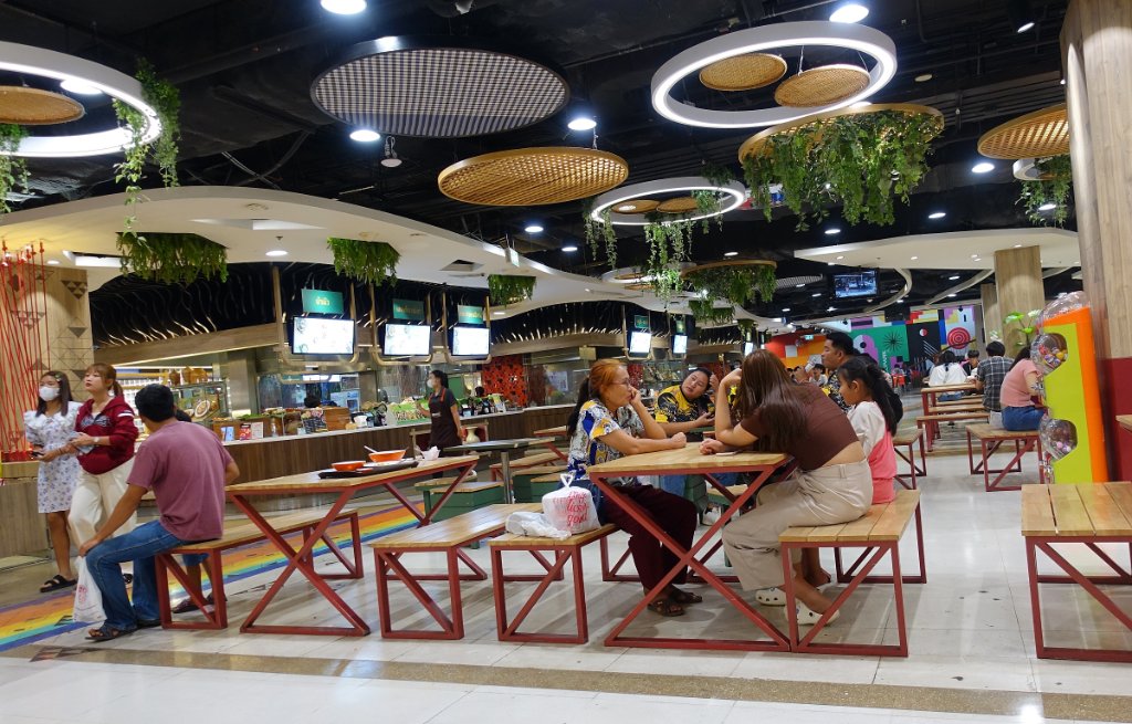 Central 56m.JPG