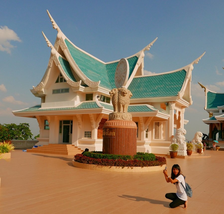 Wat Pa Phu Kon 01.JPG