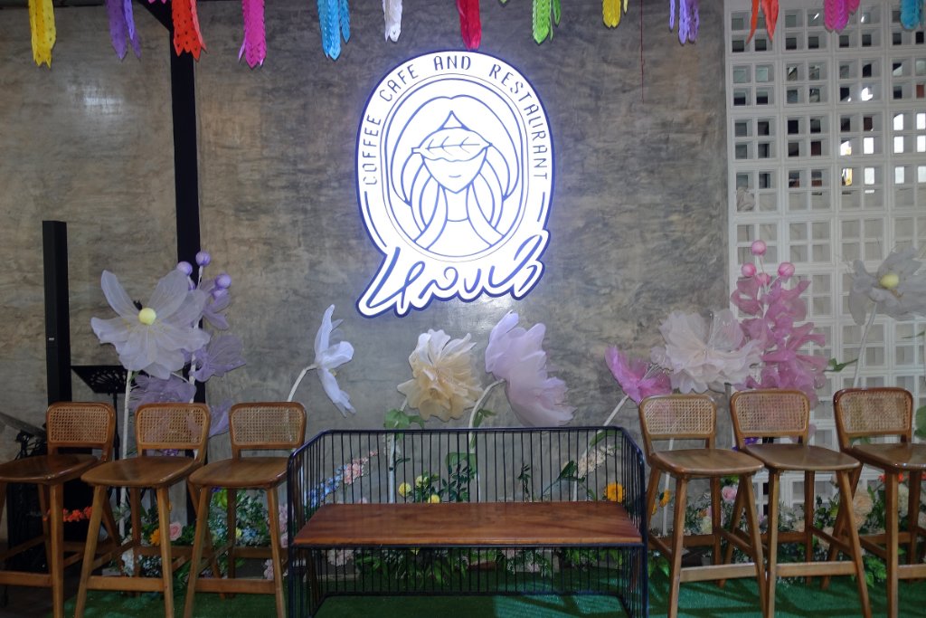 Lhong pa Cafe 08.JPG