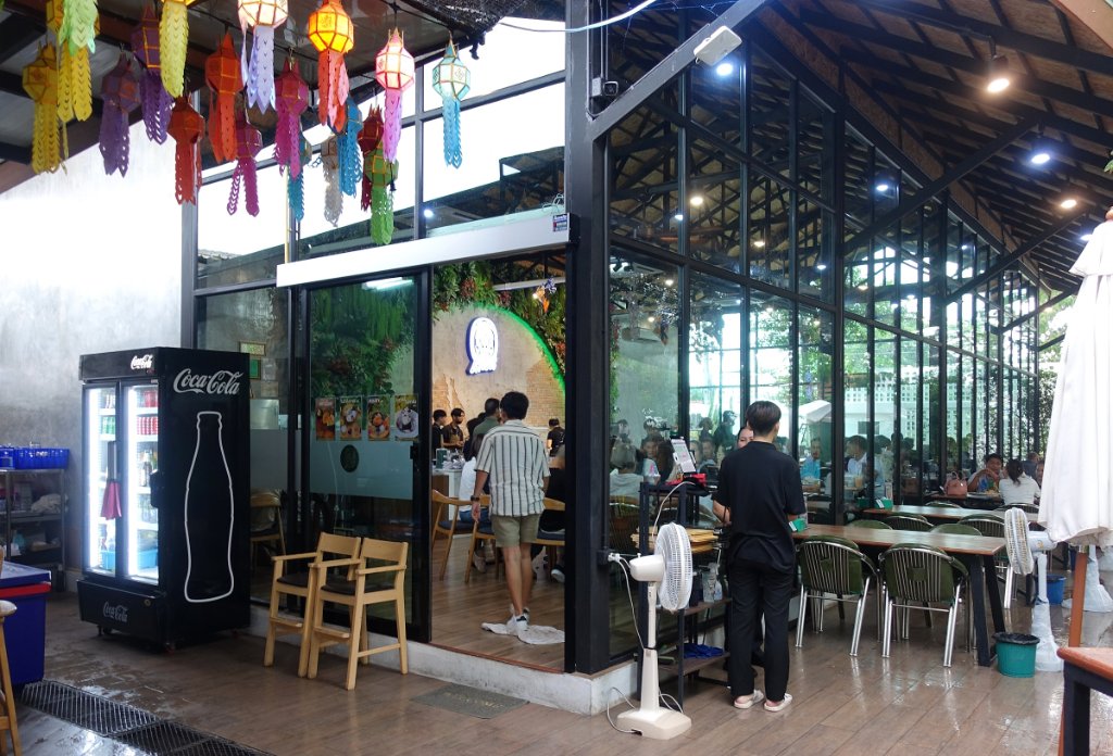 Lhong pa Cafe 06.JPG