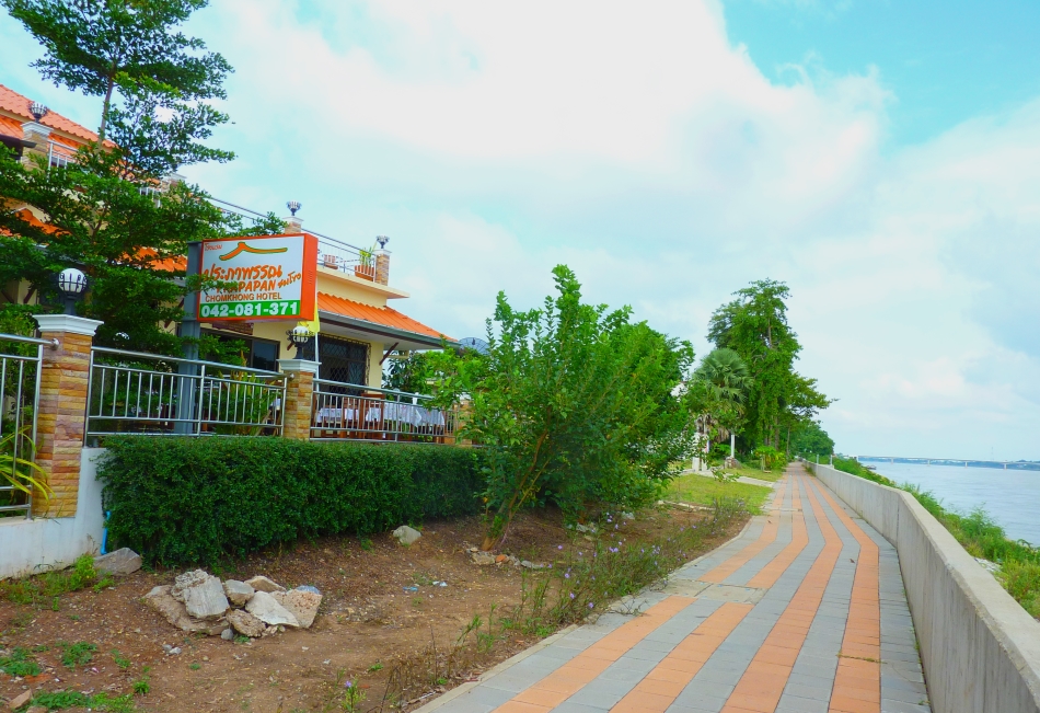 A Nong Khai Promenade 01.jpg