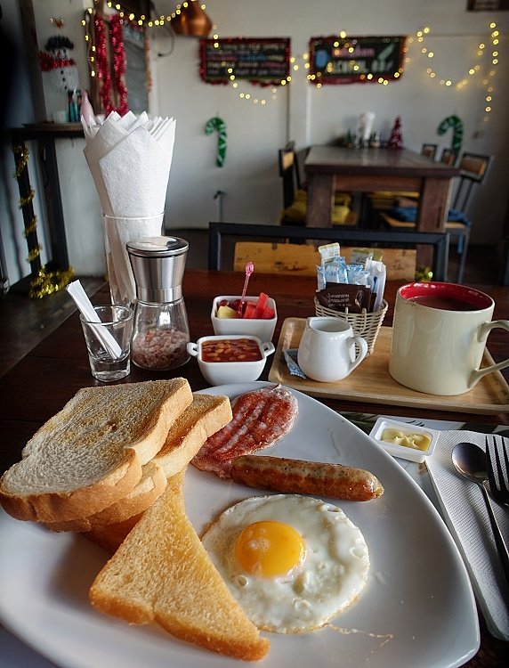 Brick House Breakfast.JPG