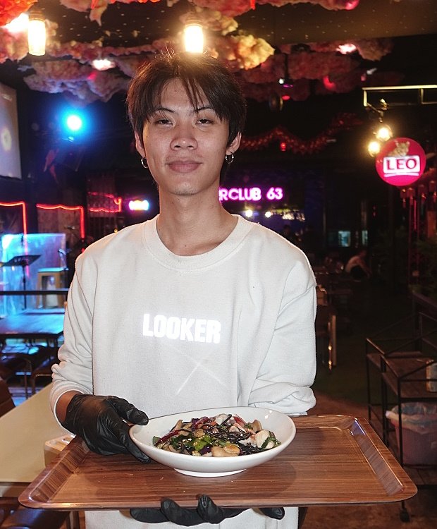 Charoensri 3.JPG