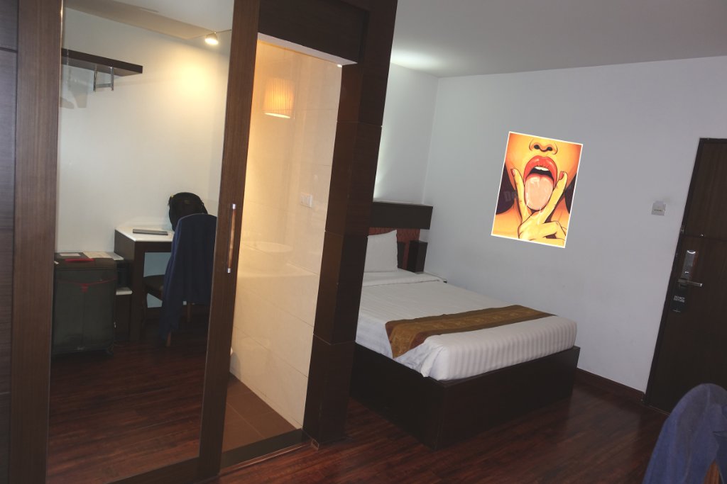 Suvarnabhum Suites 2.JPG