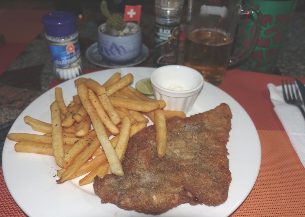 Schnitzel Pommesfrites.JPG