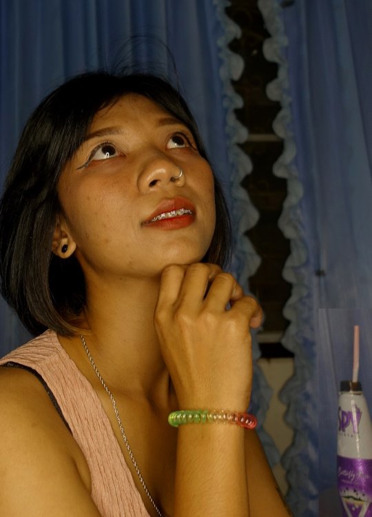 Hug Bar Meen Spy.jpg