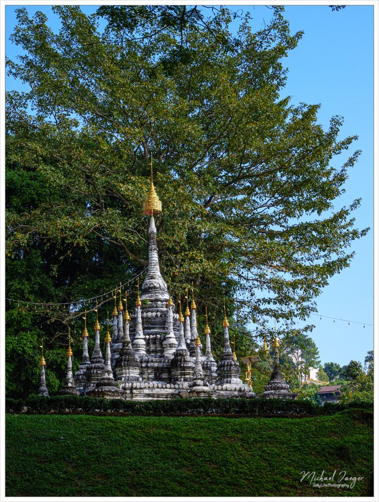 Wat-Tham-Chiang-Dao-3.jpg