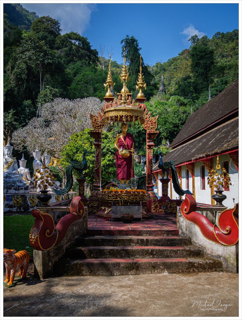 Wat-Tham-Chiang-Dao-15.jpg