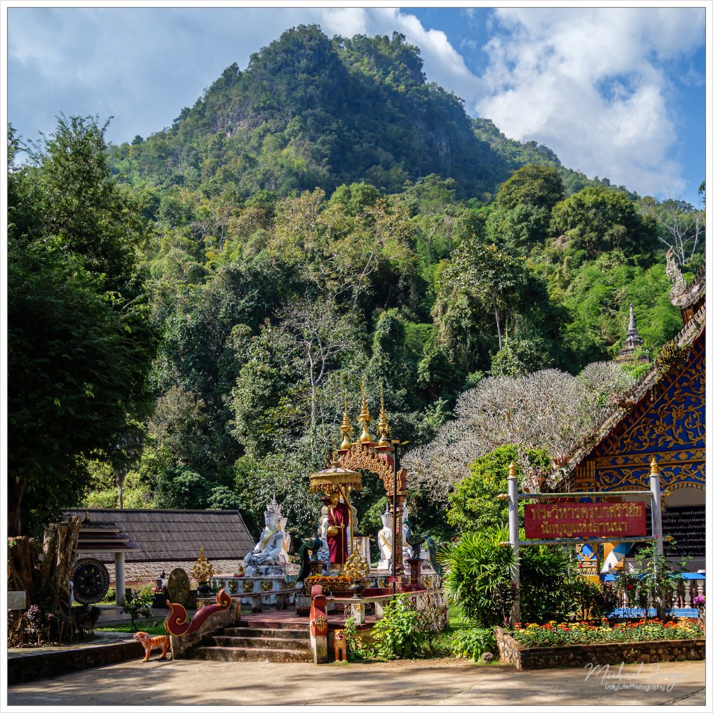 Wat-Tham-Chiang-Dao-part2-1.jpg