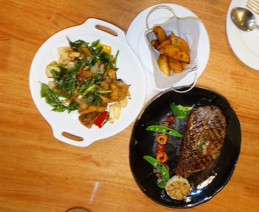 Chefs Table 3.JPG