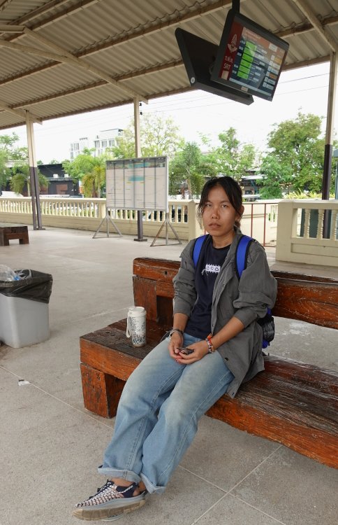 Bahnhof Nuni 3.JPG